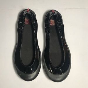 NEW NWOB Girls' LUV Footwear Patent Black